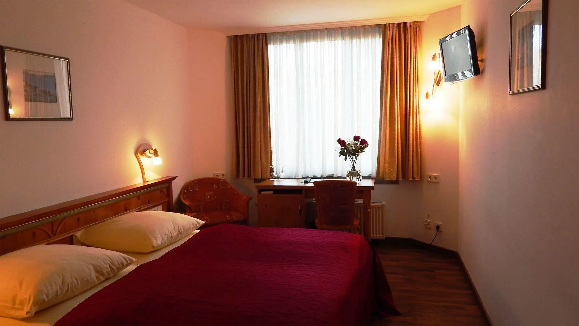 Hotel Gasthof Zur Post Munich Germany