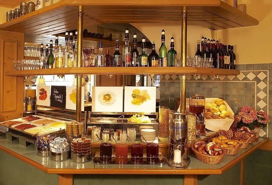 Hotel Gasthof Zur Post München 3*,